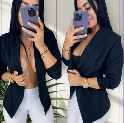 blazer con estilo push up en la manga